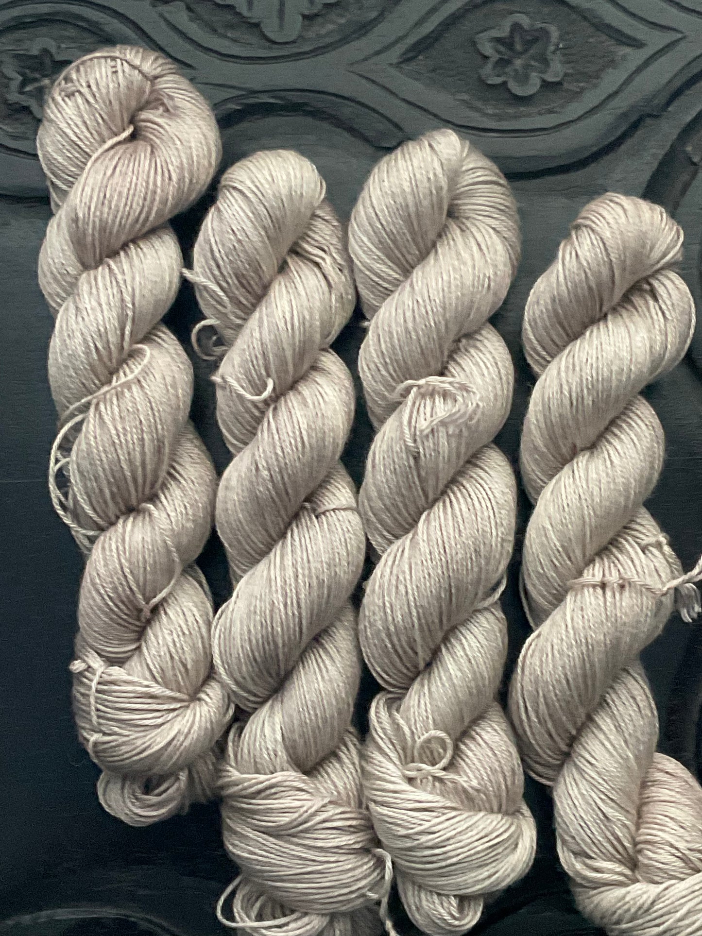 Devi BY/S-Cream Base Non-Superwash Fingering